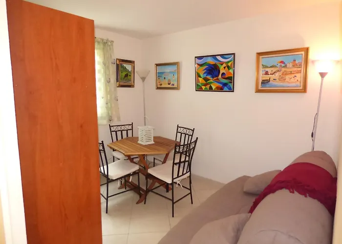 Maison T4 Climatisee, Meublee De Tourisme 3*,6 Couchages,narbonne