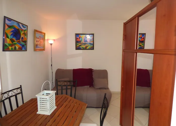Maison T4 Climatisee, Meublee De Tourisme 3*,6 Couchages,narbonne فيلة ناربون بلاج